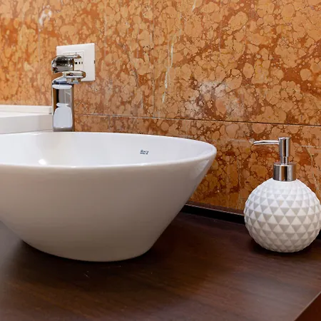 Debora's Flat - 10 Minuti Dall'arena 公寓 *