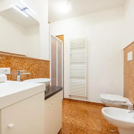 Debora's Flat - 10 Minuti Dall'arena