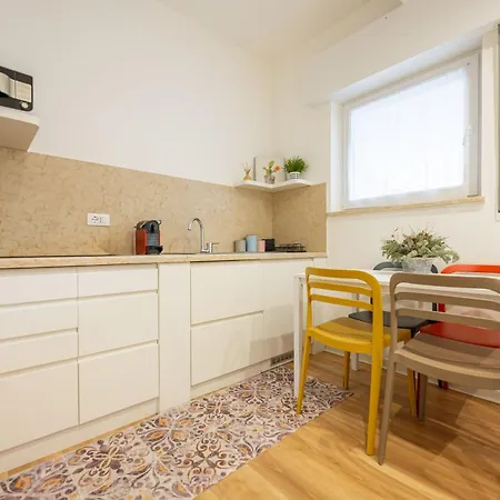 Debora's Flat - 10 Minuti Dall'arena Apartment *